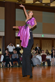 前田明と辻真理子とのリフト